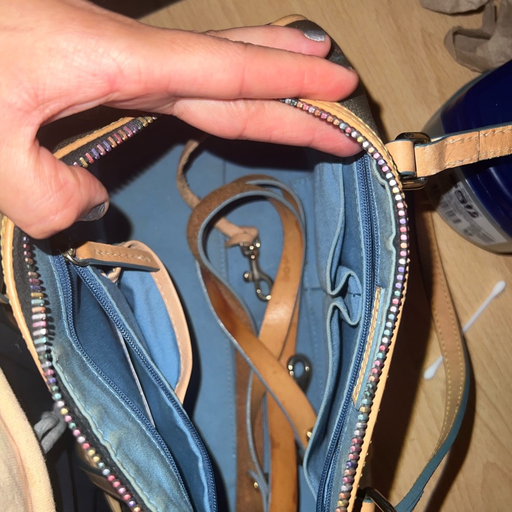 Dooney & Bourke bag - Picture 6 of 6